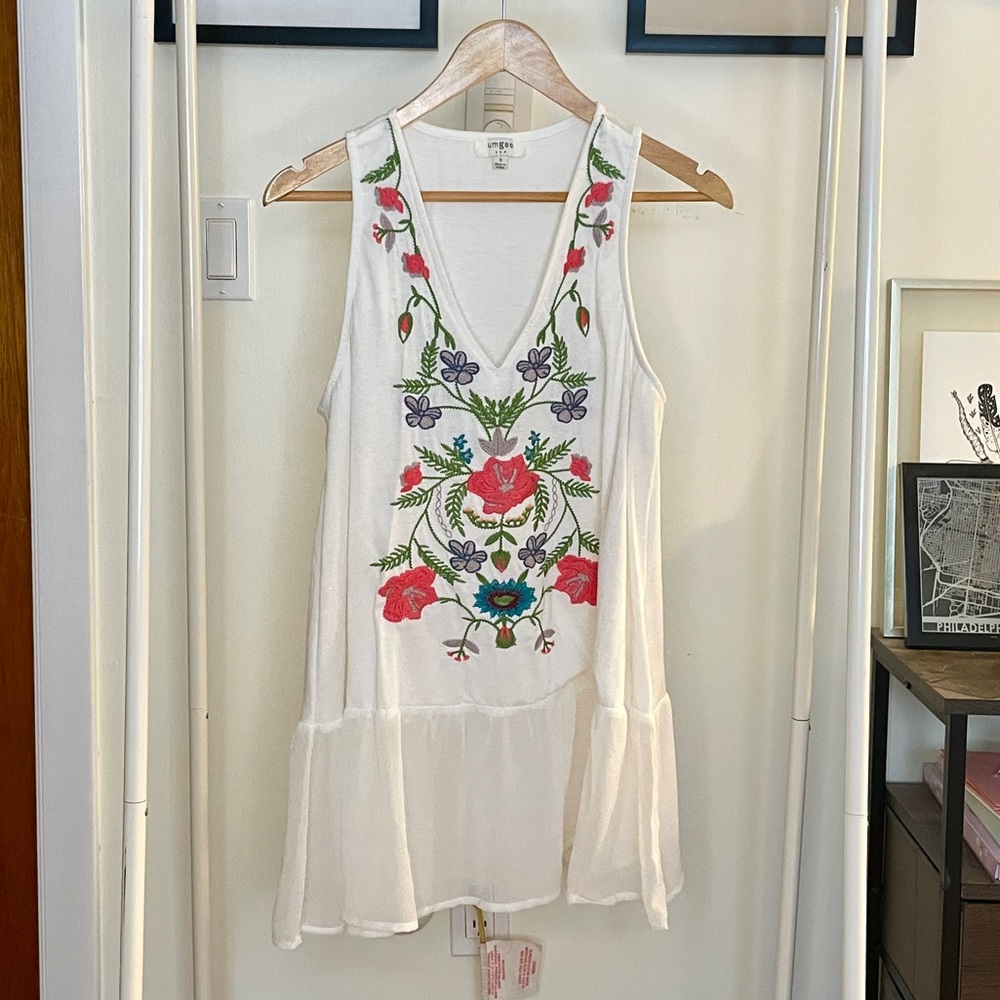 Umgee Oversized Embroidered Tunic Top with Ruffle Hem